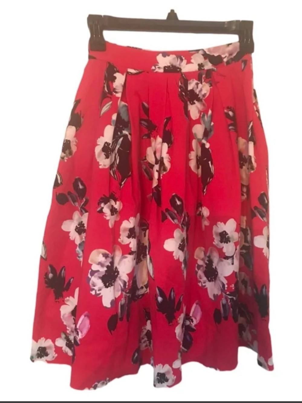 AMASS Red Floral Pleated Skirt Size 1 XS A-Line Swing Midi Skirt